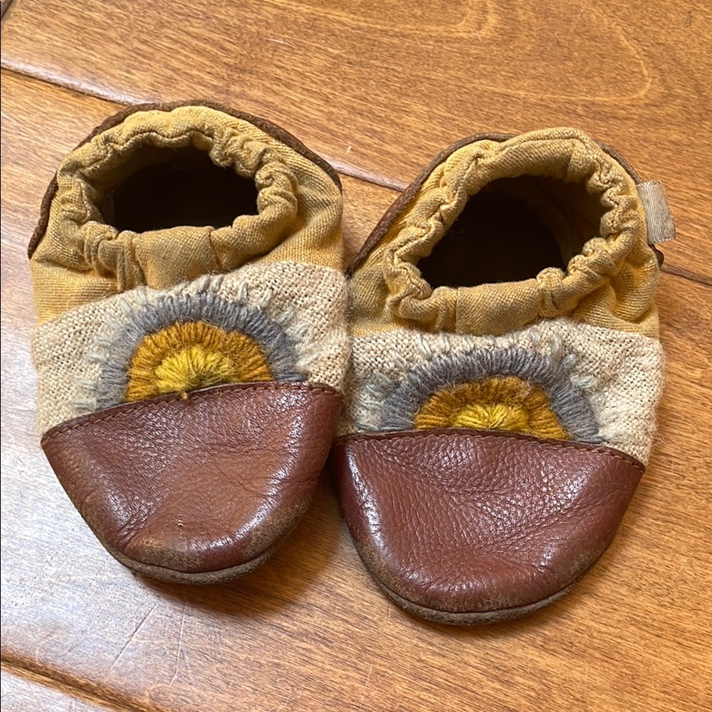 Nooks embroidered mocassins for baby/toddler